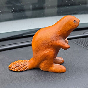 Vtg Brandon Oregon Myrtlewood Hand Carved Beaver Figurine Cabin Lodge '95 Folksy